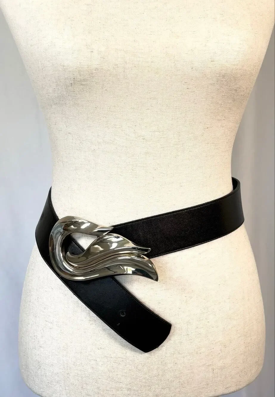Better Belts Black Leather Prong Belt Silver Tone Swan Swirl Buckle Small VTG